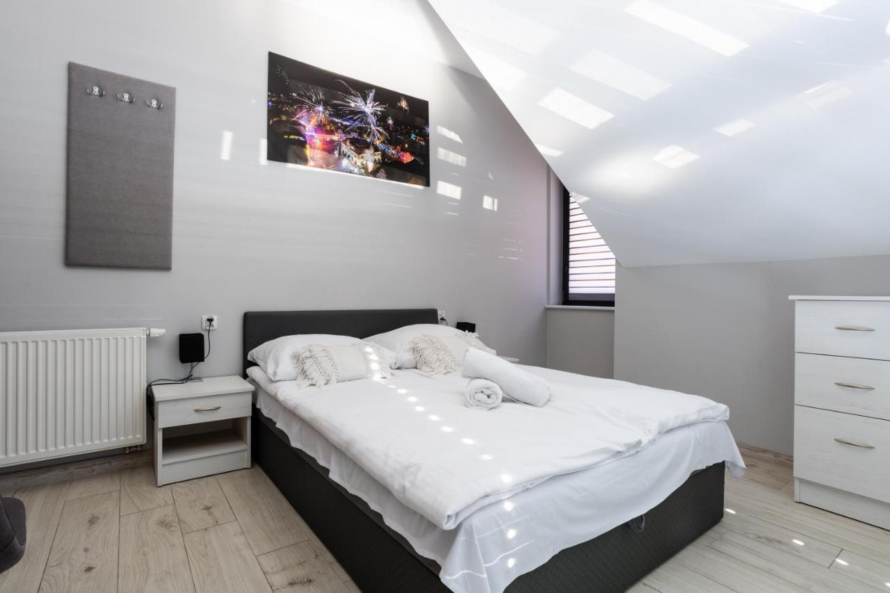 Noclegijarocin Bed & Breakfast Dış mekan fotoğraf